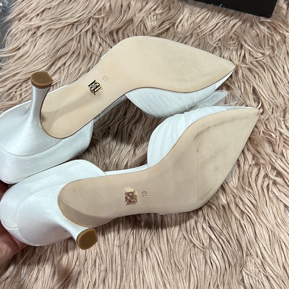 Badgley Mischka Women's Festive Pump white - Picture 4 of 6